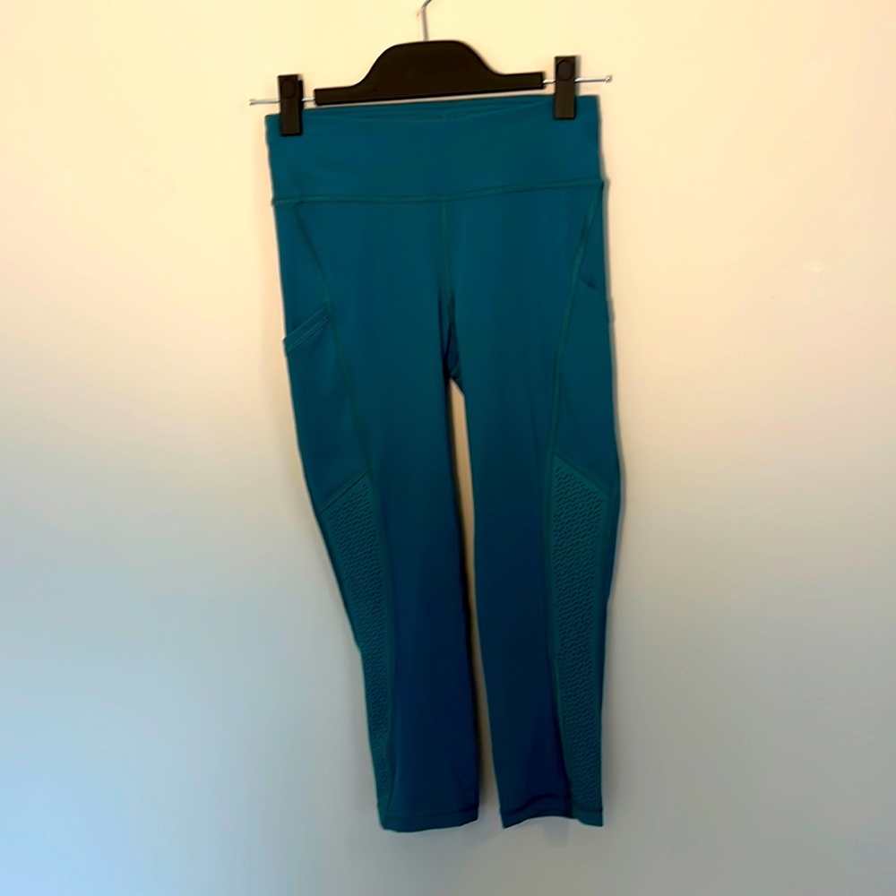 LuluLemon fast and free crop leggings with laser cut design, 4